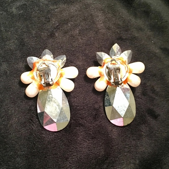 Wendy Gell Vintage Crystal & Pearl Earrings - Picture 4 of 4